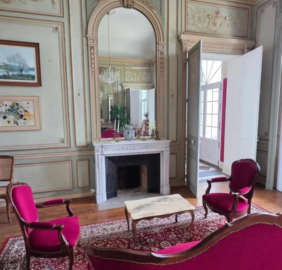 Chateau De Pourpry Damiatte 0*,